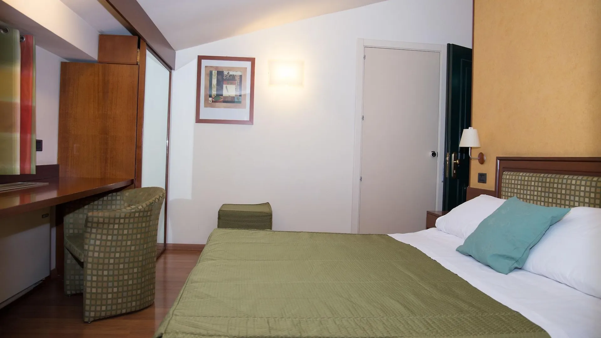 Hotel Montreal Raguse 3*,